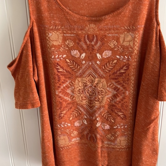 WOMENS OPEN SHOULDER TOP - Picture 2 of 5